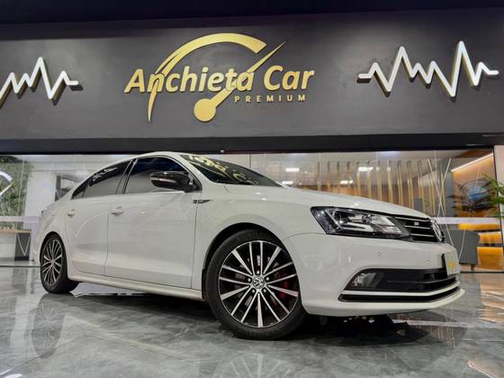 VOLKSWAGEN JETTA 2.0 TSI HIGHLINE 211CV GASOLINA 4P TIPTRONIC VOLKSWAGEN JETTA 2.0 TSI HIGHLINE 211CV GASOLINA 4P TIPTRONIC